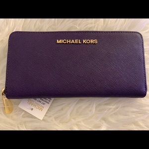 Michael Kors Continental Wallet